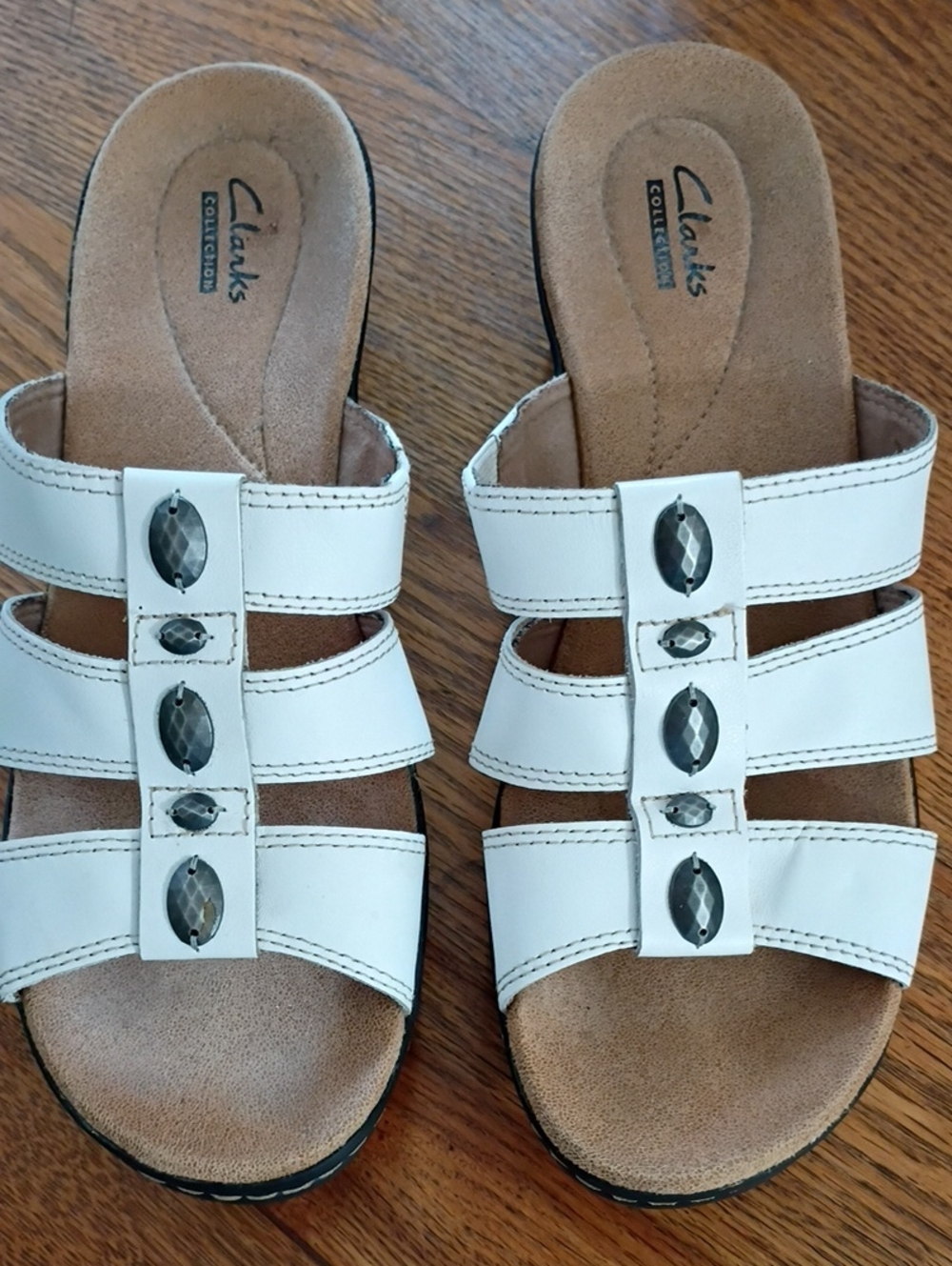 Clarks White Triple-Strap Slide Sandals with Smoky Gem Accents Size 9